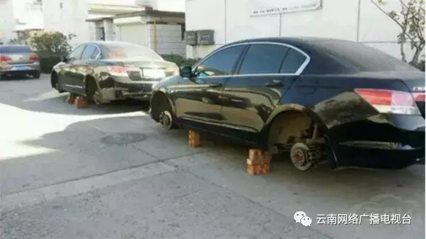 一夜之间20辆车被砸！小编用亲身经历提示各位车主们：停放爱车时这几点一定得注意