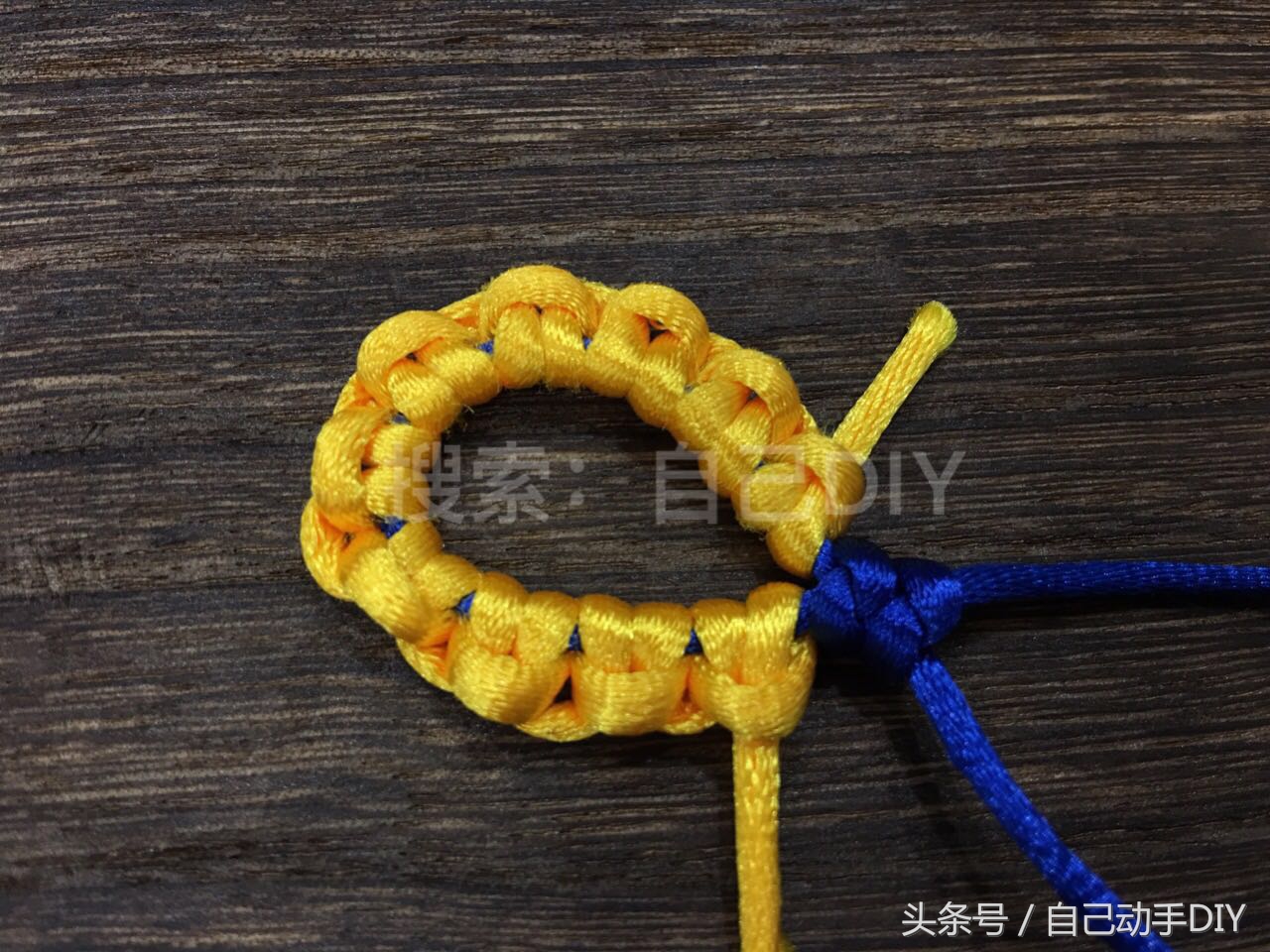 简单易学的DIY“雀头结”，纯手工DIY手绳环扣