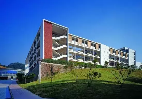 深圳亚迪学校全解析，这匹名校黑马为何脱颖而出