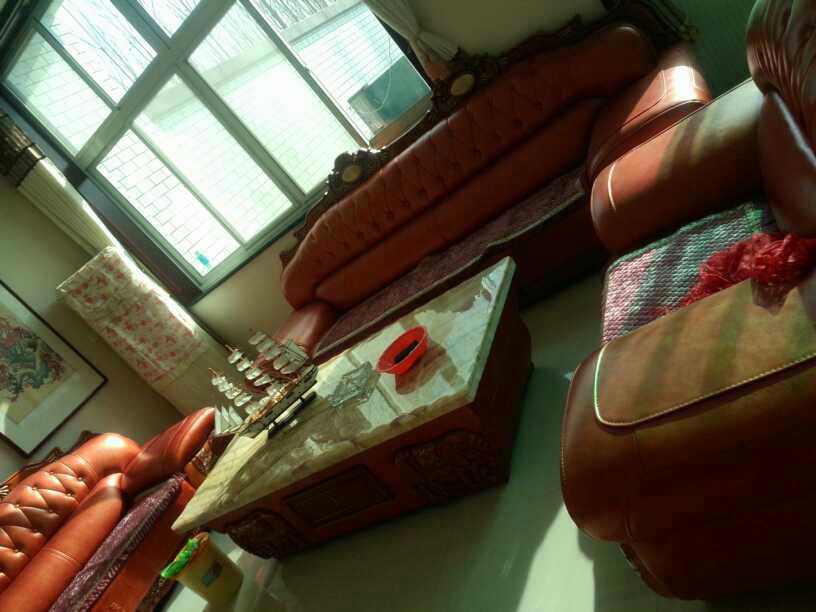 婆家700㎡农村自建房，欧式卧室竟放张土炕，农村人就是土？