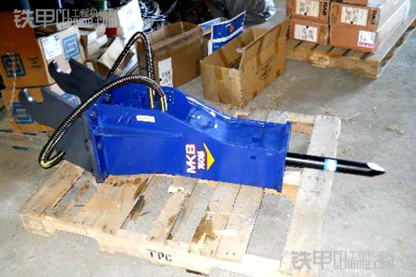 挖掘机上的破碎锤谁家的最好？日本和韩货技术更强吗？
