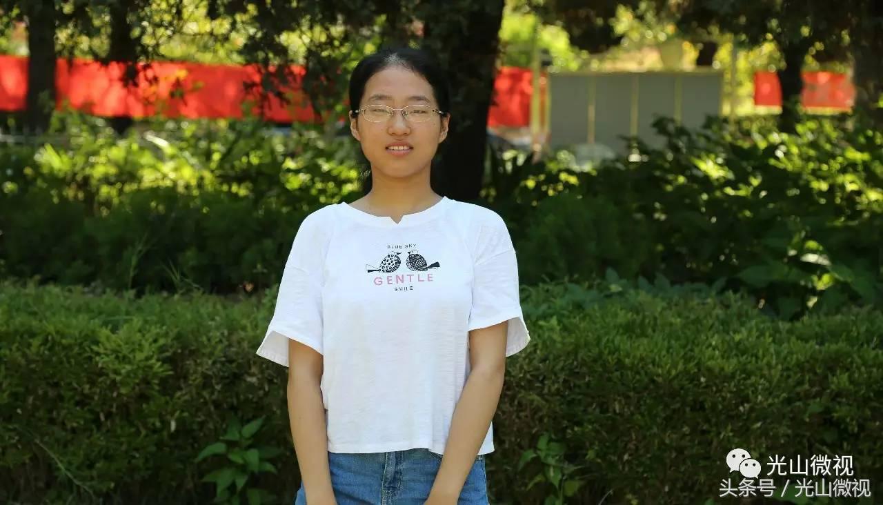 送你一份光山二高录取清华、北大、空军飞行员学子的简历、照片！先睹为快