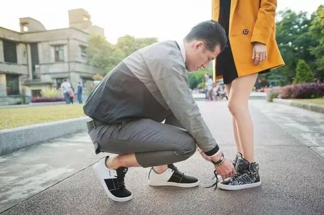 会自动系鞋带的跑鞋(会自动系鞋带的跑鞋有哪些) - 趣味头条