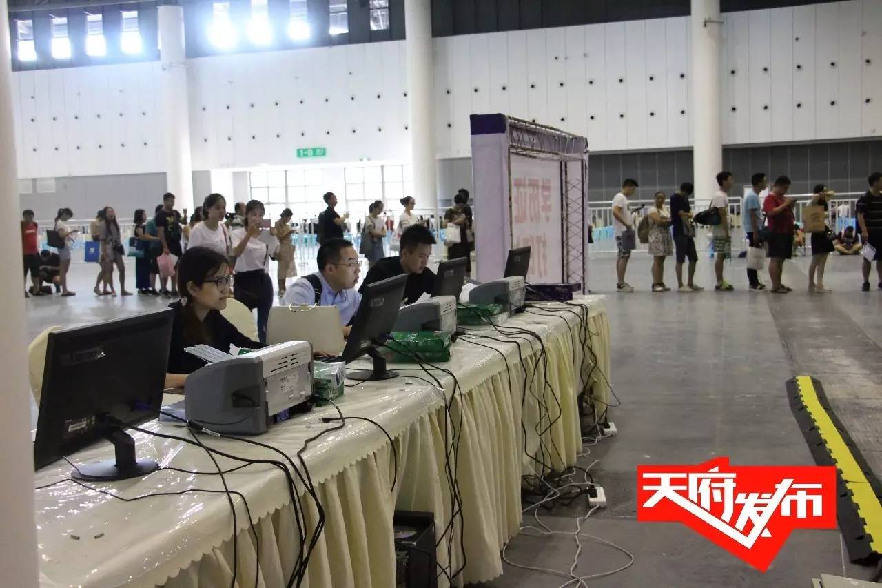 现场播报！“学历入户”办理地址迁移的第一天，5分钟带你熟悉落户流程！