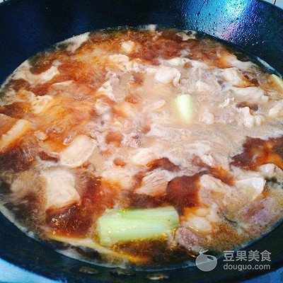 黄焖牛肉的家常做法（9个步骤教你做黄焖牛肉）