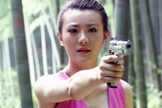 牟星扮演的突击队员兼军犬技术员谢思潇,可以说是她演艺生涯的一个