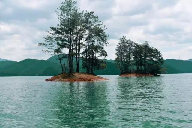 陡水湖景區位於陡水鎮境內,景區因興建國家