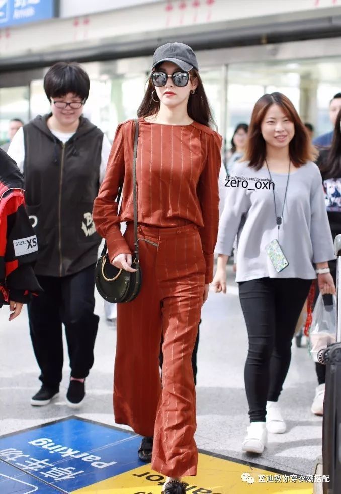 明星私服｜唐嫣&蔡依林&李沁活动私服，时尚街拍潮搭配