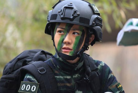 在《特种兵之霹雳火》中,牟星饰演的谢思潇,无疑是剧中"最能打"的特种