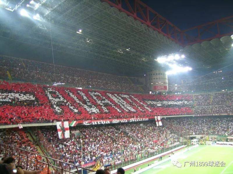 米兰德比南看台TIFO(战队丨预热德比：盘点米兰南看台历史上那些霸气TIFO！)