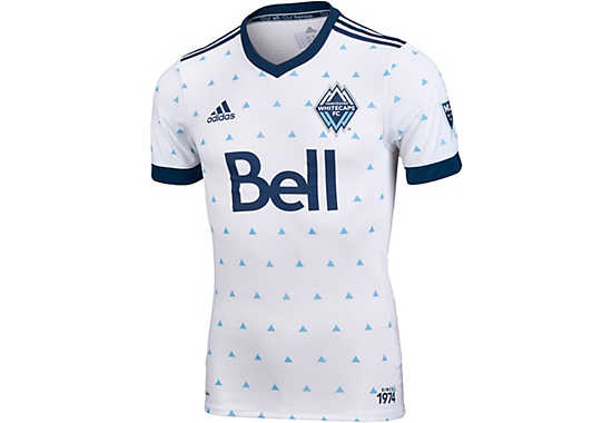 欧冠的哪个队衣好看(英媒评足球俱乐部最美15件球衣!