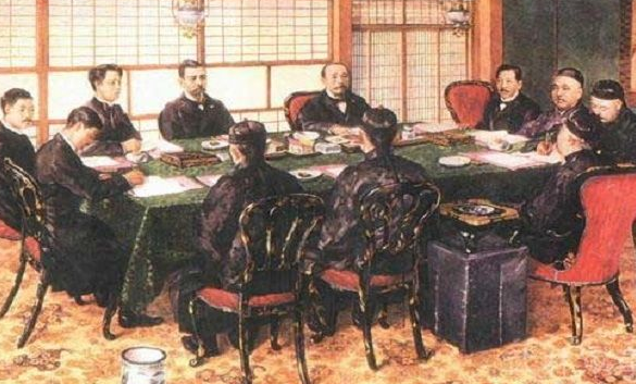 搞错没，韩国人也敢自称皇室，不经中国批准登基，还敢穿戴12冕旒和五爪金龙？