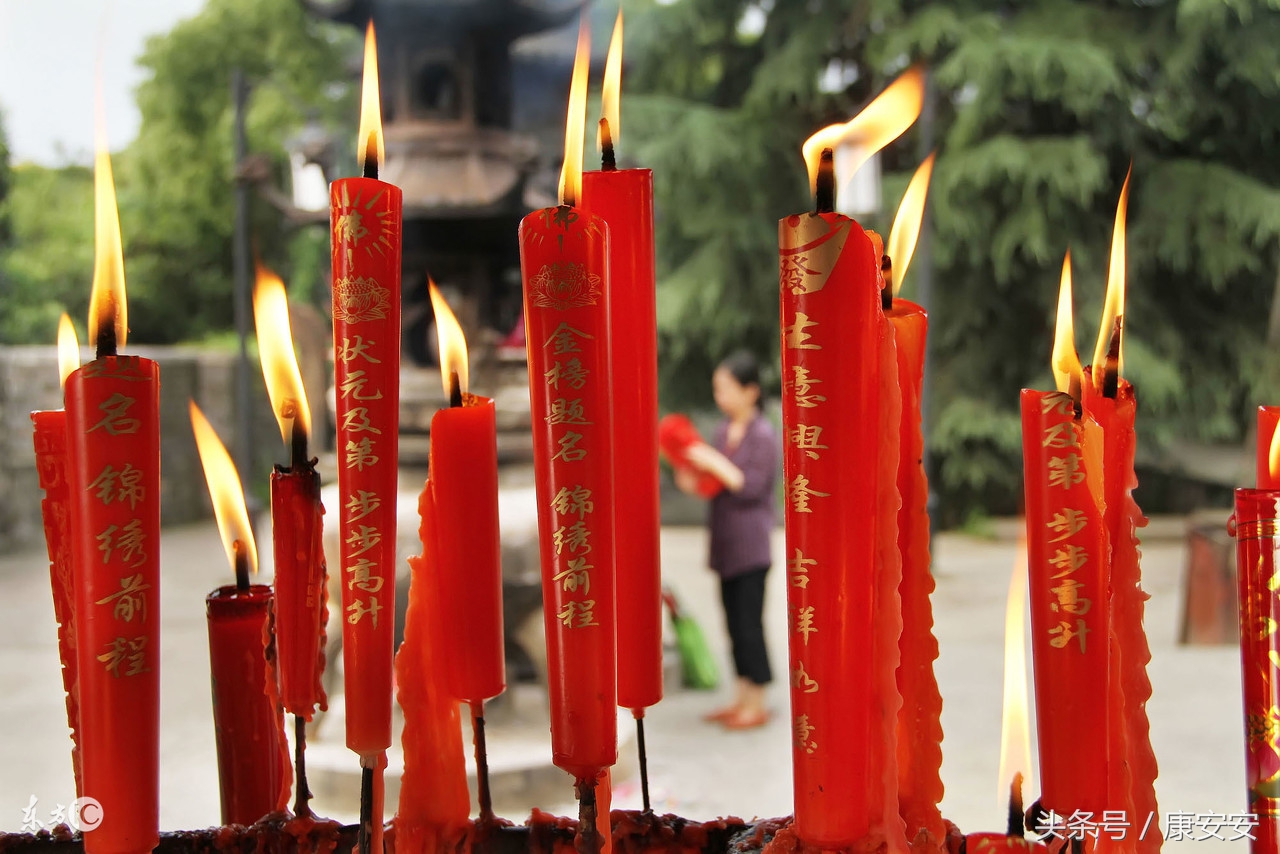 四川本二批征集志愿下午3点结束，征集高校、专业及学费往这里看！