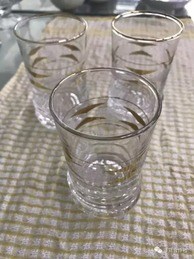 水晶玻璃杯，声音清脆如银铃