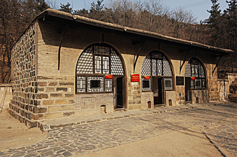 景区内著名的景点有牡丹园,西柏坡纪念馆,西柏坡陈列馆,西柏坡石刻园