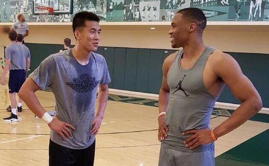 nba为什么能立足林书豪(为何同样是亚洲人，林书豪就能立足NBA，国内球员却很难？)