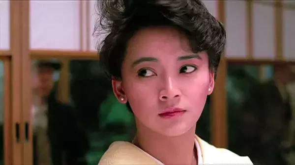 曾被五福星占便宜的霸王花，息影后跨入政坛，竟是孙俪的姨奶奶？