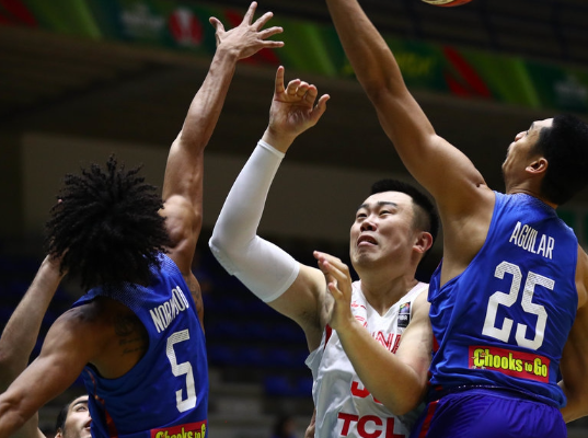 菲律宾篮球比赛比分直播(亚洲杯：郭艾伦18分5犯离场 男篮87比96憾负菲律宾)