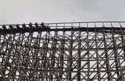 早点新闻｜成都8级大风致停电变压器起火；商妹儿肉测木头过山车