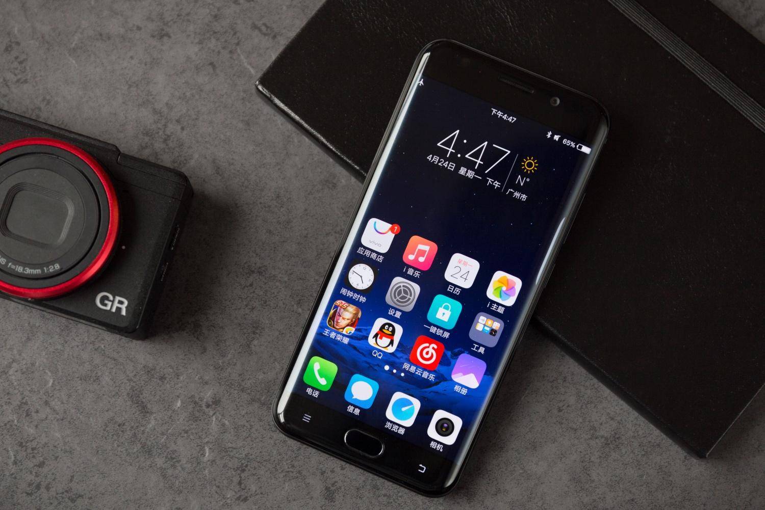 「旗舰双摄vivo xplay6」