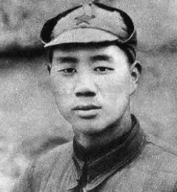 十大元帅40岁时是何身份：林彪是司令，陈毅是军长，贺龙挖野菜