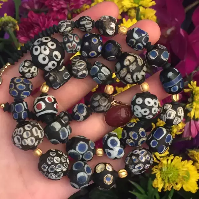 古罗马琉璃蜻蜓眼琉璃古珠小集合(没打孔的珠子怎么用) 第1张