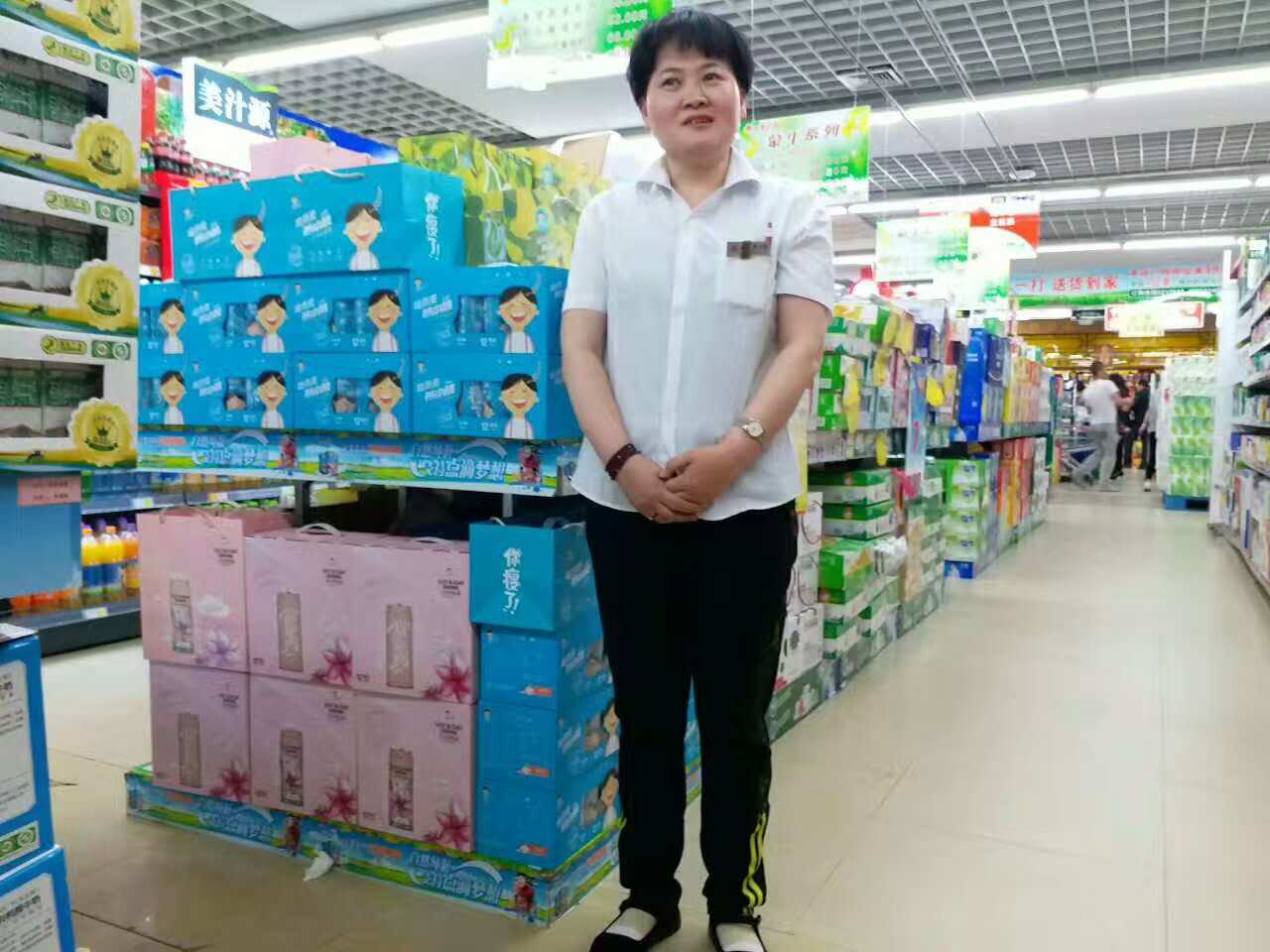 新品饮料难做？可这个经销商3步引爆终端