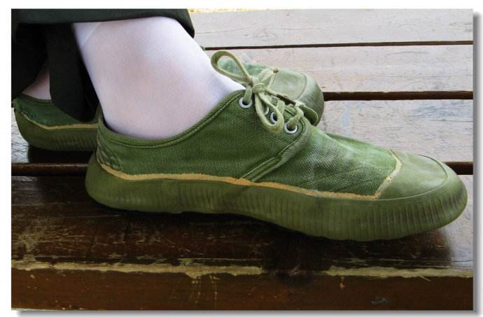 难忘的解放鞋,80后的童年穿什么:鞋子篇