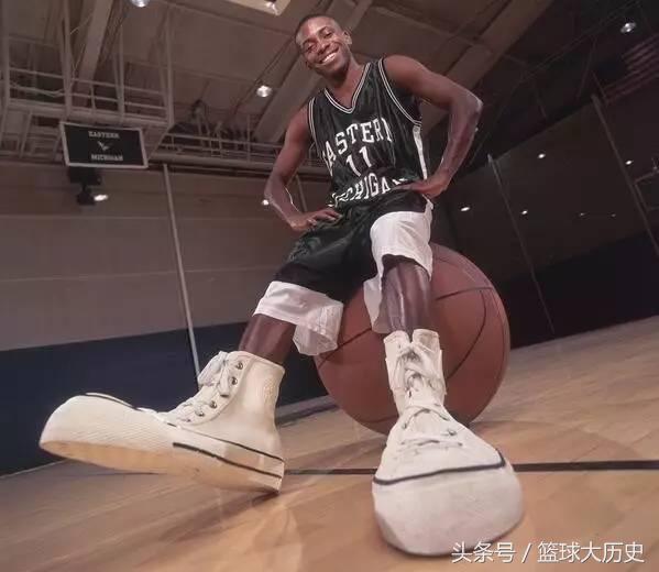 最强nba为什么小虫评分85(地表最强165！还记得当年的小个子博伊金斯吗？)