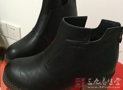 女人进了家门必须脱掉这一物