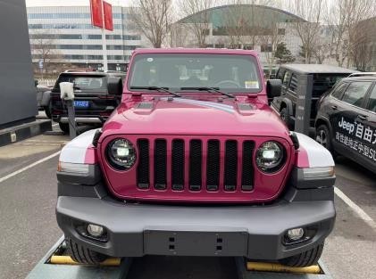吉普4x4价格jeep牧马人沙滩粉限量180辆