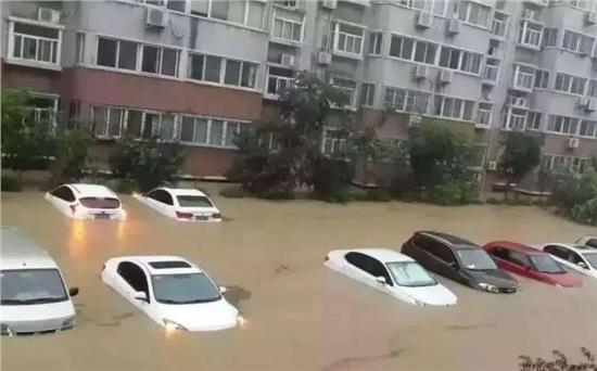 為何車主寧愿讓車泡在暴雨里，也不去挪