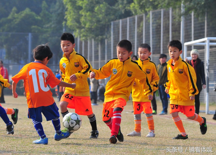 日本为什么可以年年踢进世界杯(“输在起跑线”的日本足球为何连续6届晋级世界杯)