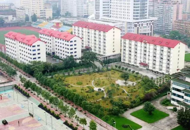 开学啦！颜值出众的重庆高校，bulingbuling的美图来一波