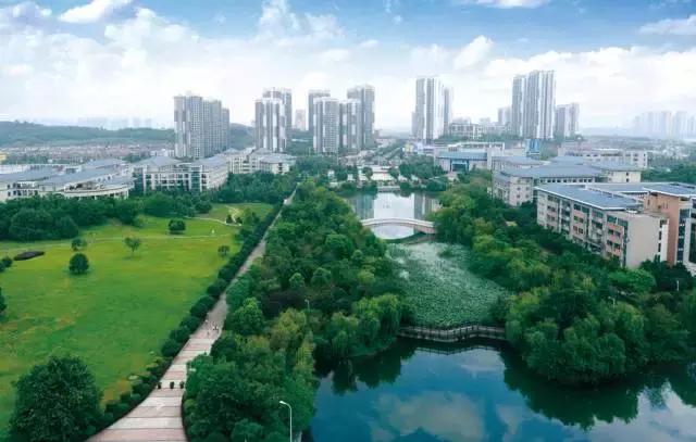 开学啦！颜值出众的重庆高校，bulingbuling的美图来一波