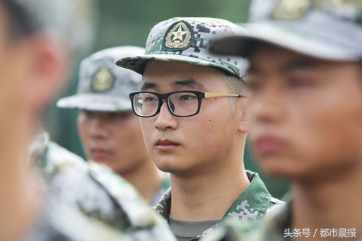 15岁励志少年考上徐州医科大，学医为了减轻父母负担