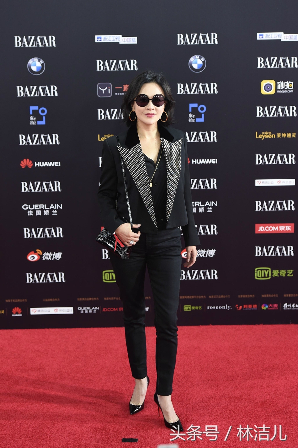 芭莎慈善夜红毯成虐狗的海洋，这些甜到发腻的CP跪求放过单身狗吧