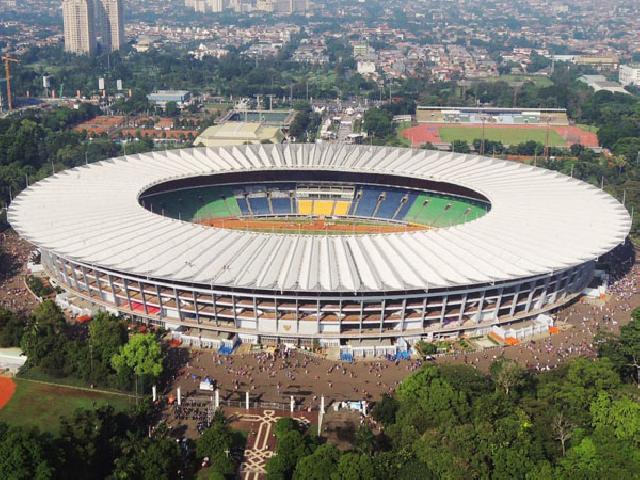 巴西足球场(全世界10个最大足球场，去过两个此生无憾！国足输球场地排第4)