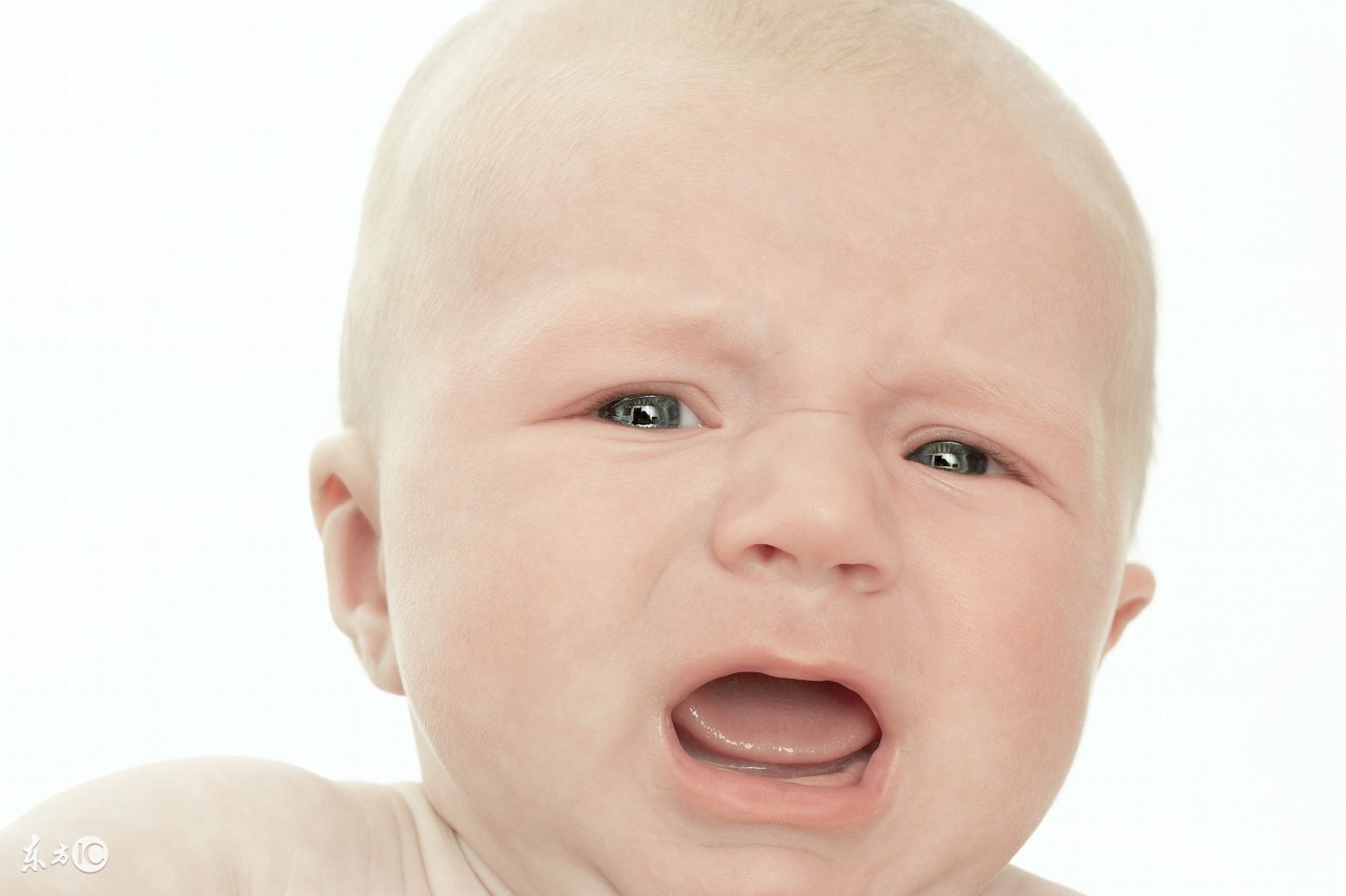 婴儿为什么吐舌头（宝宝总爱吐舌头）-幼儿百科-魔术铺