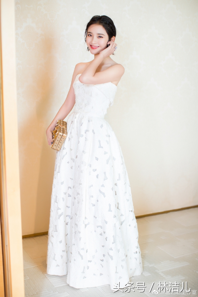 芭莎慈善夜红毯成虐狗的海洋，这些甜到发腻的CP跪求放过单身狗吧