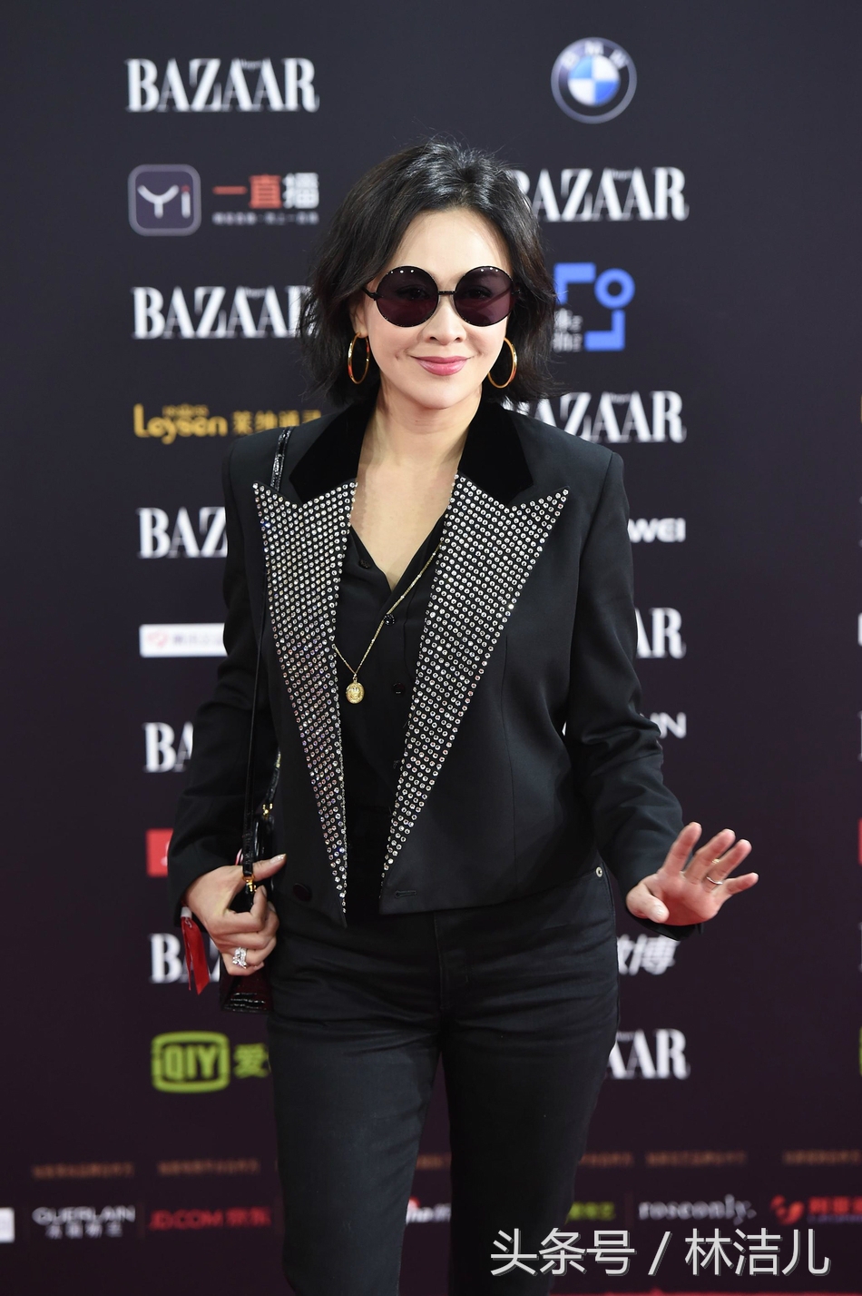 芭莎慈善夜红毯成虐狗的海洋，这些甜到发腻的CP跪求放过单身狗吧