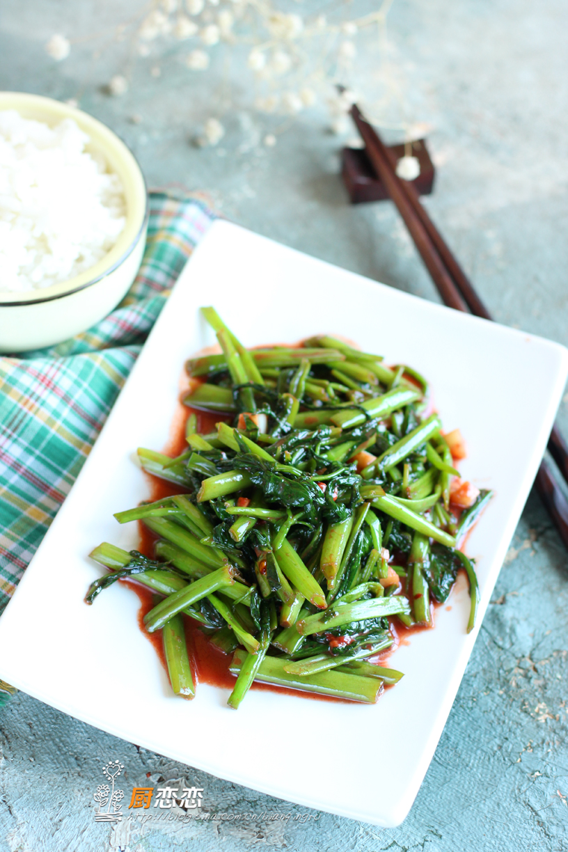 空心菜吃叶子还是吃茎（空心菜我家每次这样做全家都喜欢）