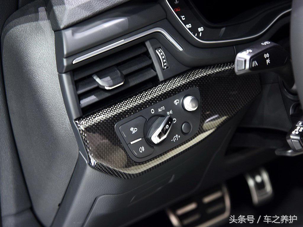 奥迪S5, 3.0T+软顶敞篷，80万出头，能玩转150的跑车