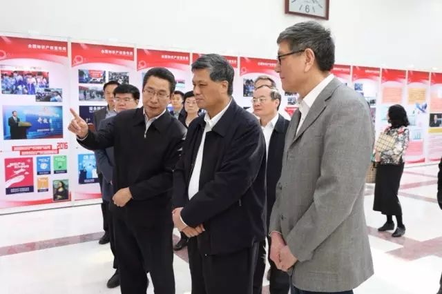 关键时刻，书记省长的“特长”派上用场