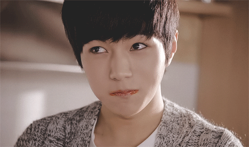 你大学时代的饭堂是不是这样的，师傅来碗粉煮水带走，吃不起了