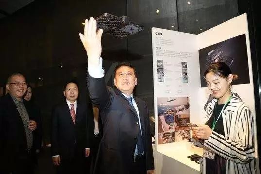 关键时刻，书记省长的“特长”派上用场