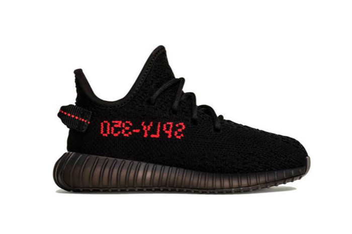 卡戴珊宣布 YEEZY BOOST 350 V2 “Bred” 将以孩童尺码再次发售