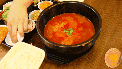 特色过桥米线店装修效果图大全，打造地道风味餐饮空间