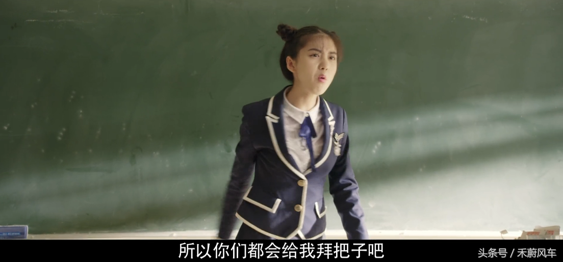 《班长大人》中的两位少女的冒险记，为了拜见儿子而竭尽全力。