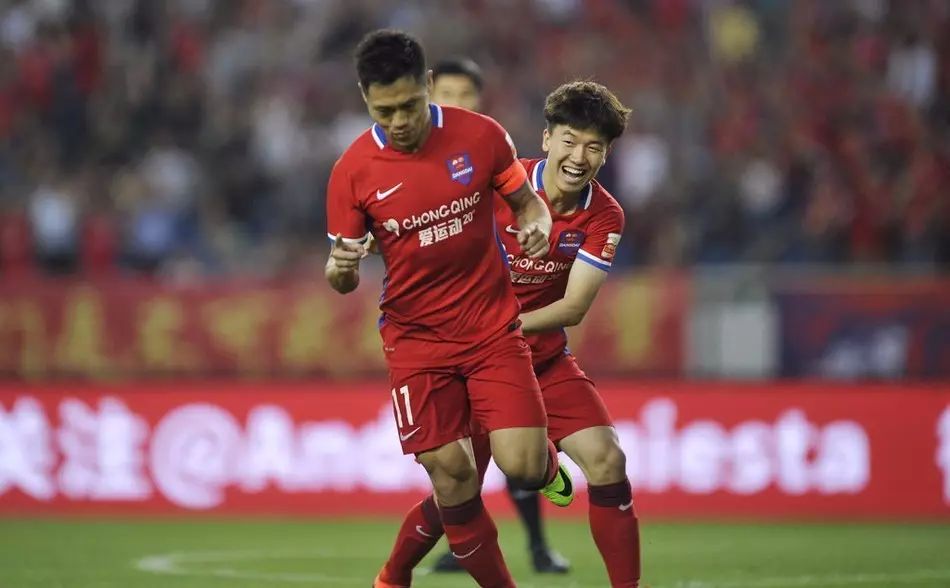 2003年重庆力帆球员名单(36岁渝魂的雾都传奇:我叫吴庆,重庆的庆!